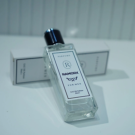 Ramorx E33 Erkek Parfümü 50 Ml Edp CAROLİNE HERRERA 212 SEXY MEN